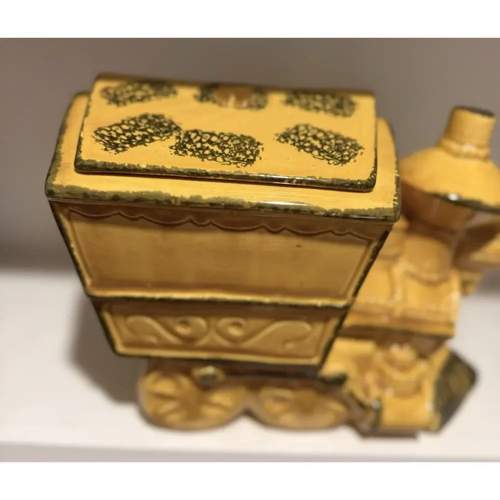 Vtg 1962 McCoy Train Engine Cookie Jar - USA Glaze Locomotive #207 Excellent